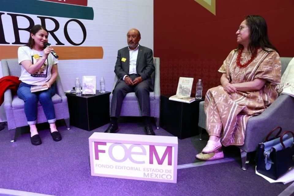 La presentación del libro 'El inicio del viaje' se llevó a cabo este lunes en el marco de la FIL de Minería.