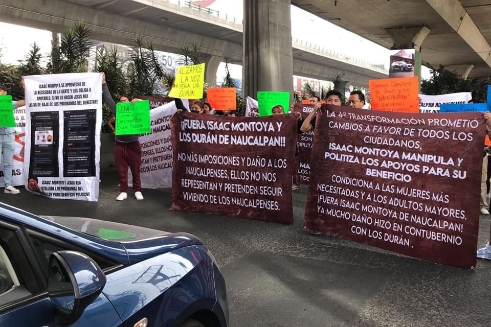 El cierre de la vialidad se realiza con dirección hacia la Ciudad de México.