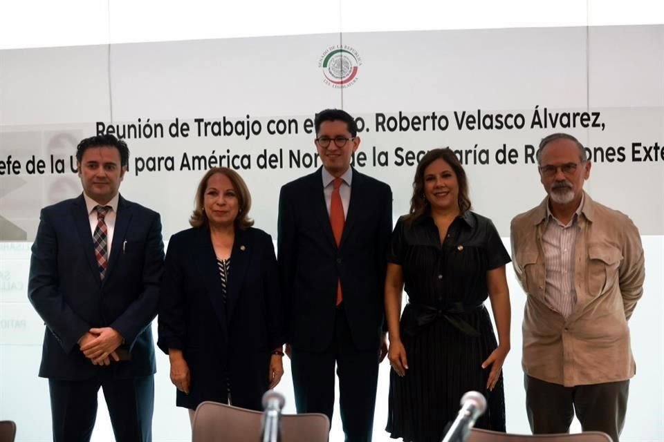 Velasco se reunió con  integrantes de la comisión de Relaciones Exteriores América del Norte.