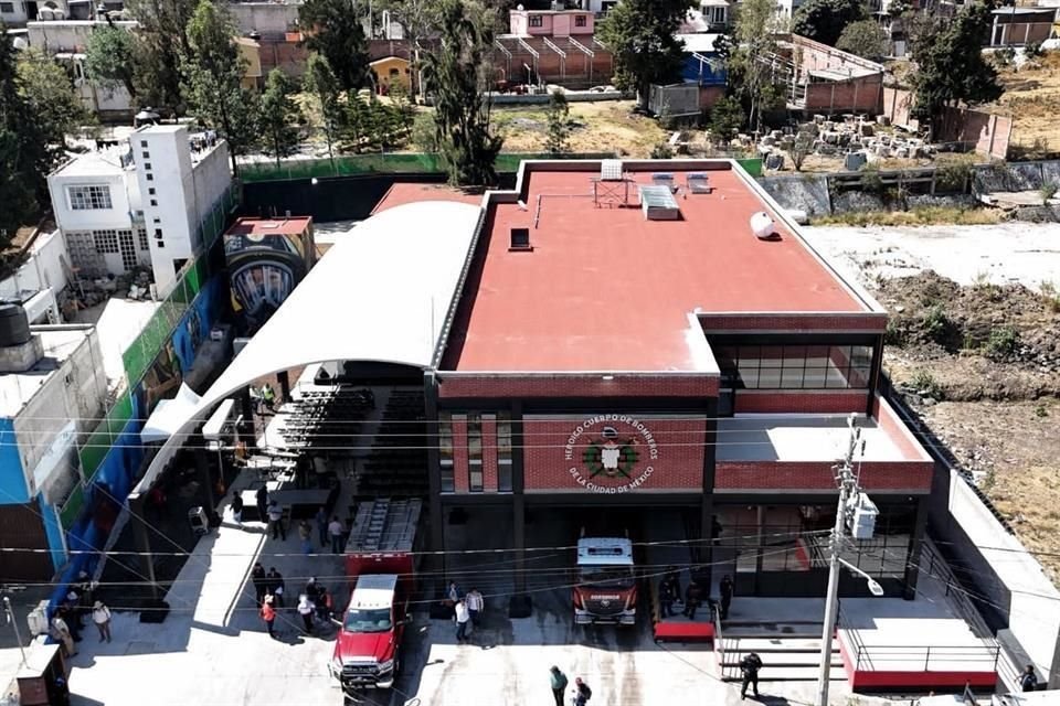 'Con esta instalación, con las unidades y con el personal ya plenamente capacitado y equipado, lo reducimos a 10 minutos o menos el tiempo de llegada', señaló el director general de Bomberos.