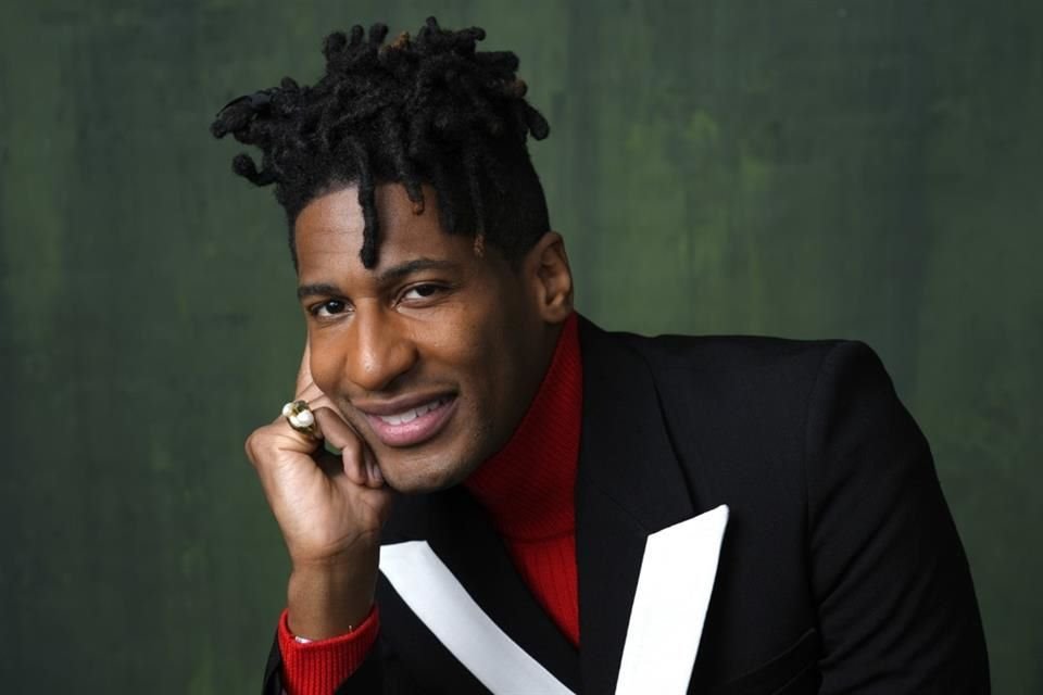 Jon Batiste cantará 'It Never Went Away' de 'American Symphony'.