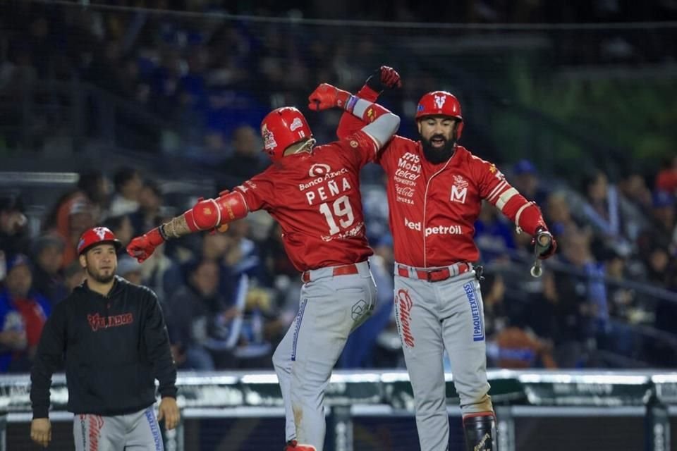 Venados de Mazatlán es una institución que apuesta por dos deportes: beisbol y basquetbol, algo que no es común ver en México.