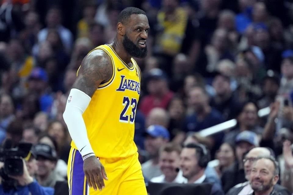 LeBron James sigue manteniendo un gran nivel con los Lakers.