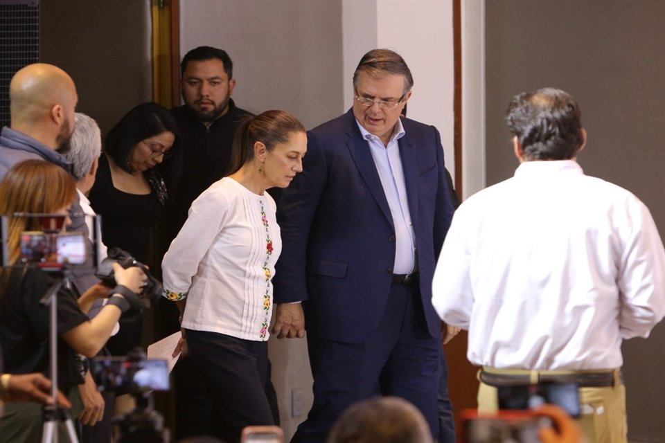Sheinbaum sumó a Ebrard a su equipo de campaña.