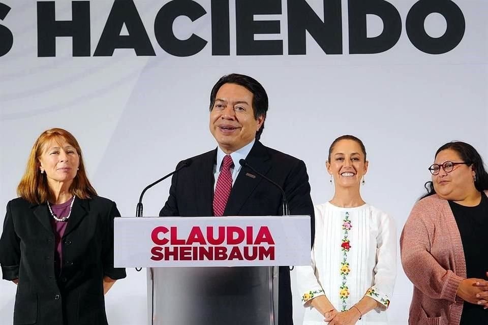 Mario Delgado en la conferencia que ofreció hoy Claudia Sheinbaum para presentar a su equipo que le acompañará en su campaña presidencial.