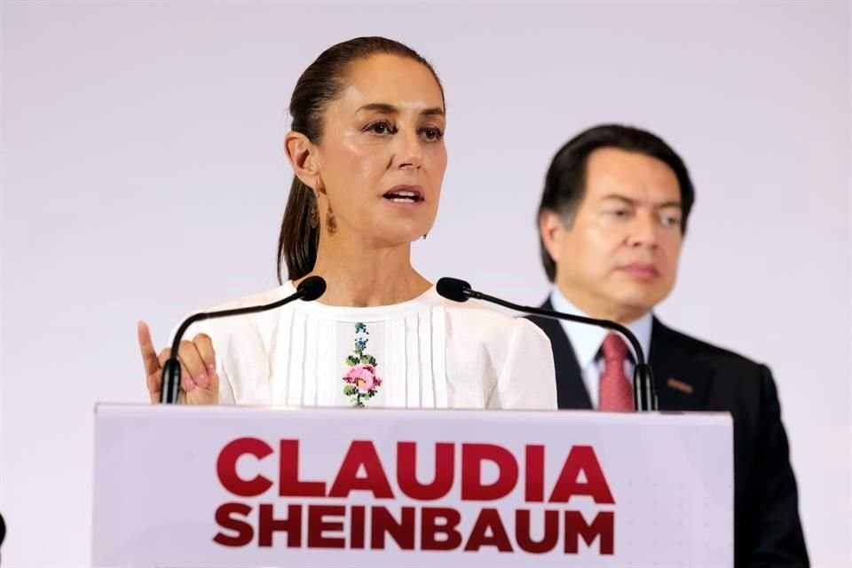 Claudia Sheinbaum es una política, científica, académica mexicana y una de las fundadoras del partido Morena.