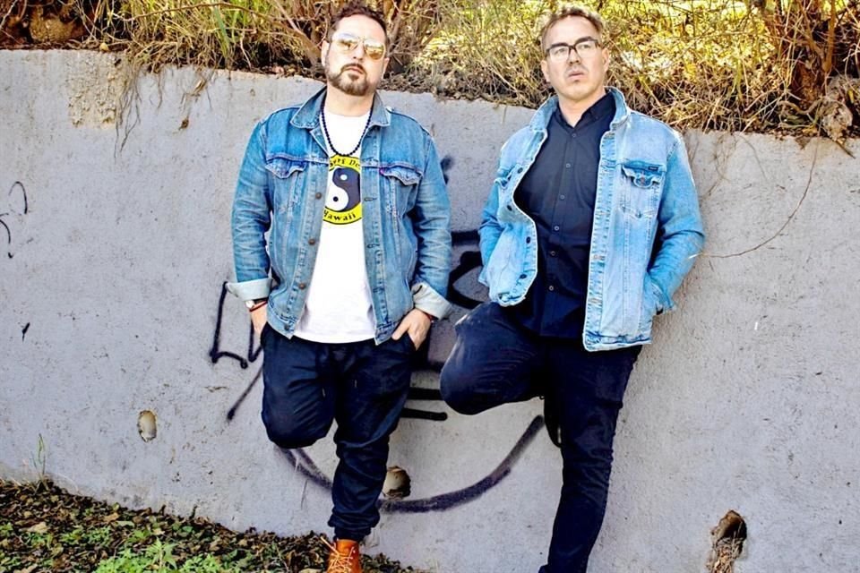 Bruno Bressa (izq.) y Gerardo Galván preparan nueva música.