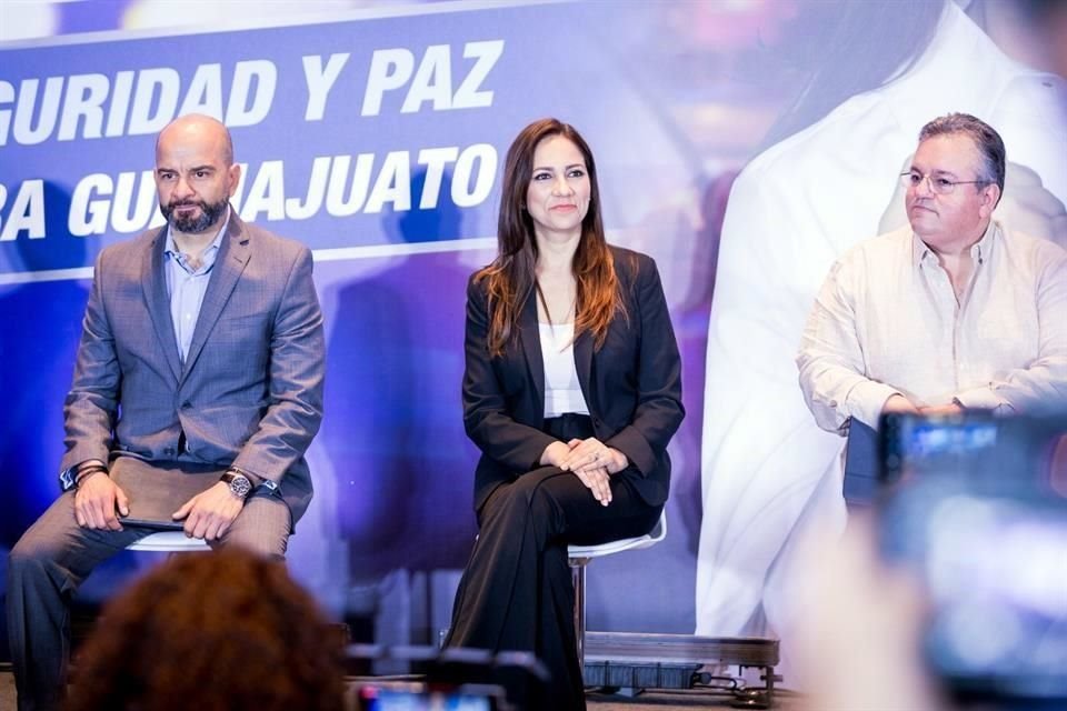 La candidata a la gubernatura de la coalición Fuerza y Corazón por Guanajuato (PAN-PRI-PRD), Libia García.