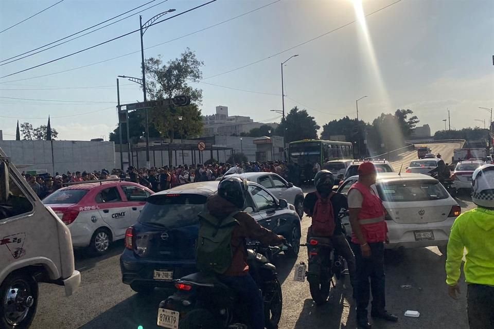 Pasajeros fueron desalojados entre las estaciones del Metro Ciudad Deportiva y Pantitlán por suspensión del servicio en dos ocasiones. 