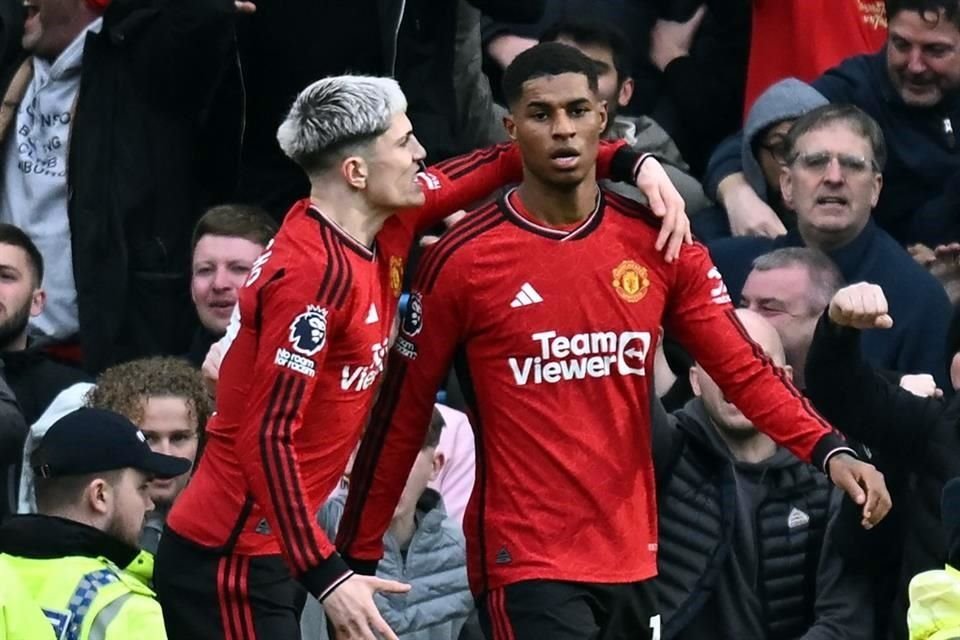 Marcus Rashford puso en ventaja tempranera al United, pero no resistieron los embates del City en la segunda parte y cayeron por cuarta ocasión ante sus archirivales en los últimos cinco juegos.