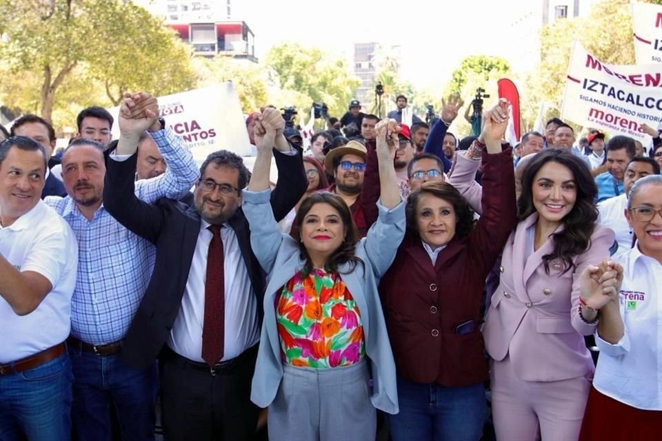 Acompañaron a Brugada Dolores Padierna y César Cravioto. entre otros.