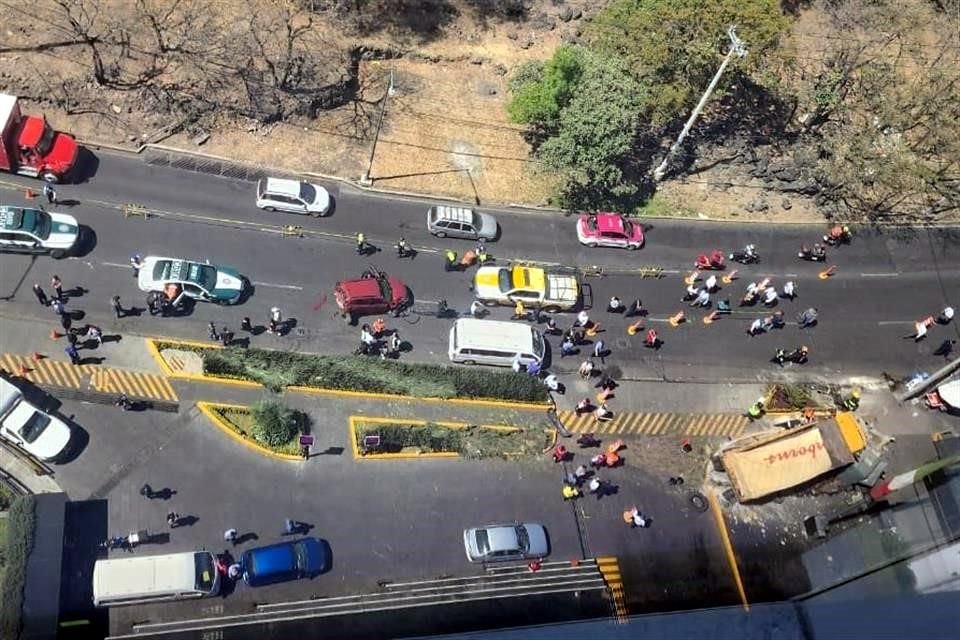 Tras el choque, dos personas resultaron lesionadas.