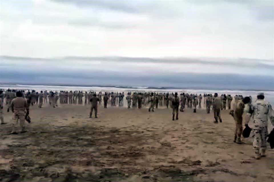 Los jóvenes cadetes fueron obligados a entrar al mar equipados, pese al alto oleaje en Ensenada el pasado 20 de febrero.