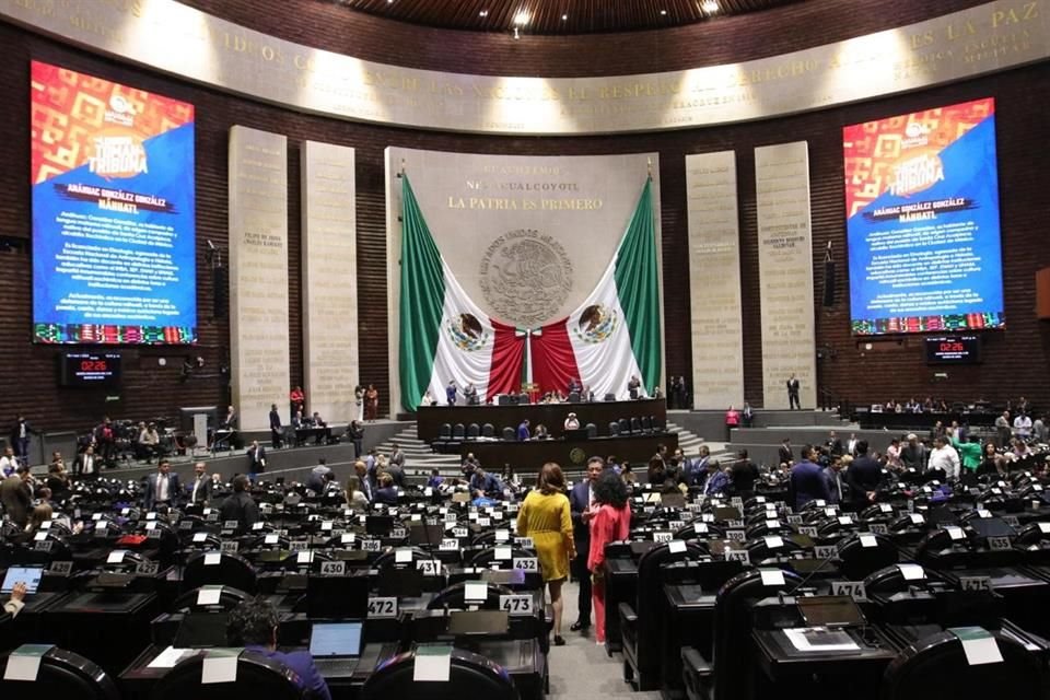 Diputados del PRI y PAN manifestaron que hay crisis insostenible de ingobernabilidad en Guerrero por falta de capacidad de la Gobernadora.