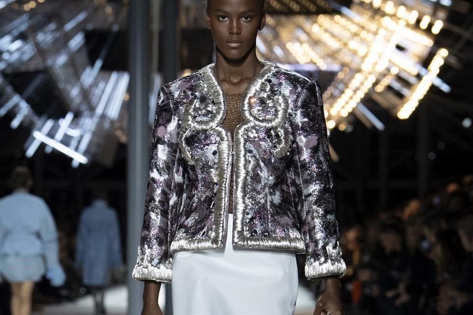 La elegancia fue clave para Louis Vuitton.