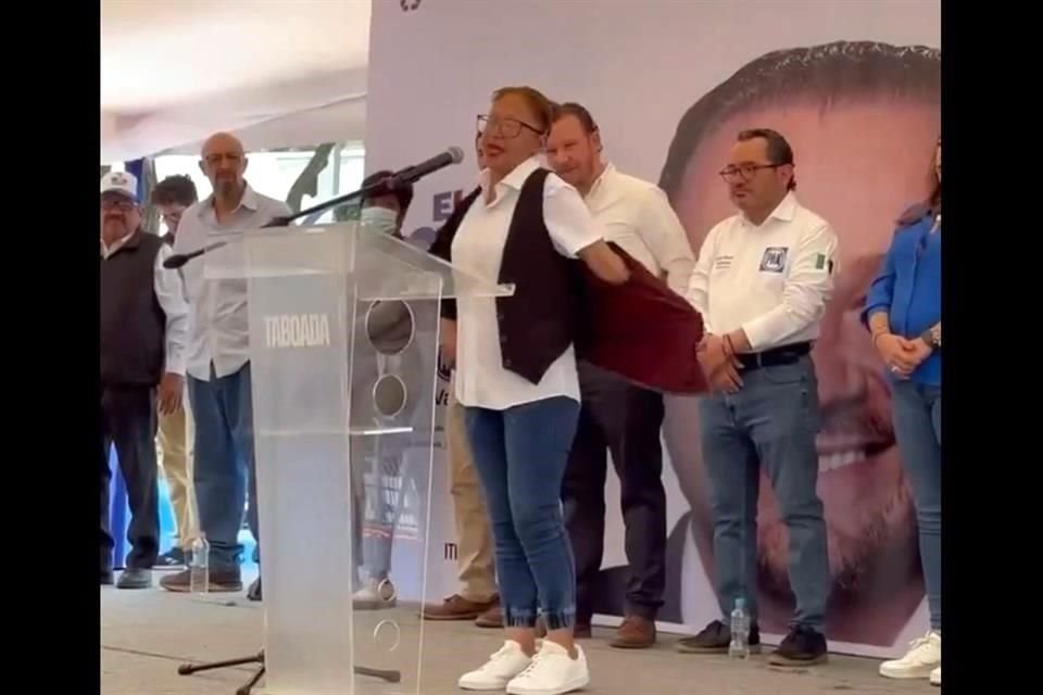 Durante un evento, Taboada llevó a supuestos ex trabajadores de la CDMX.