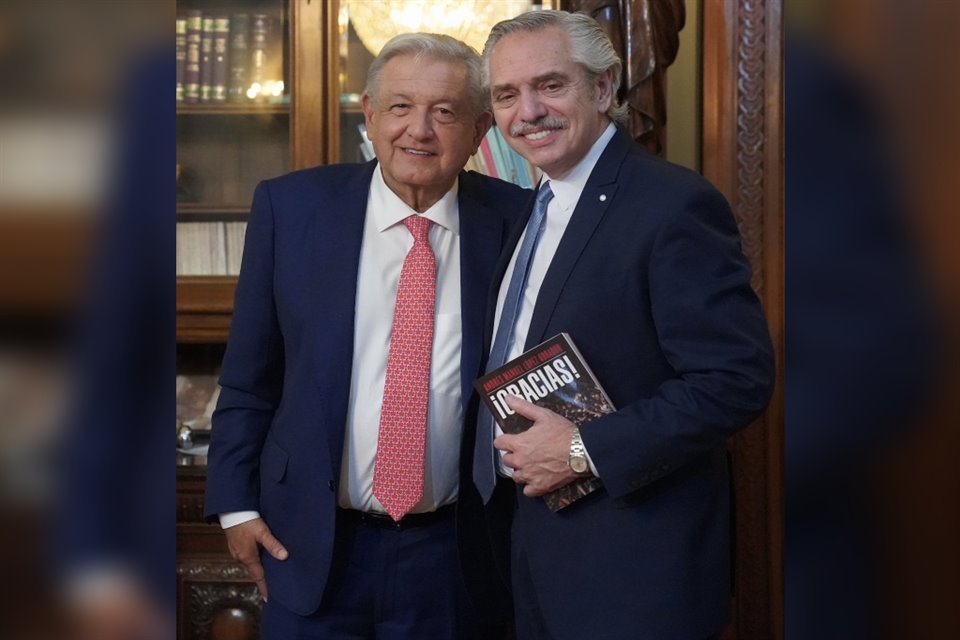 El Presidente López Obrador se encontró con el ex Mandatario argentino Alberto Fernández.