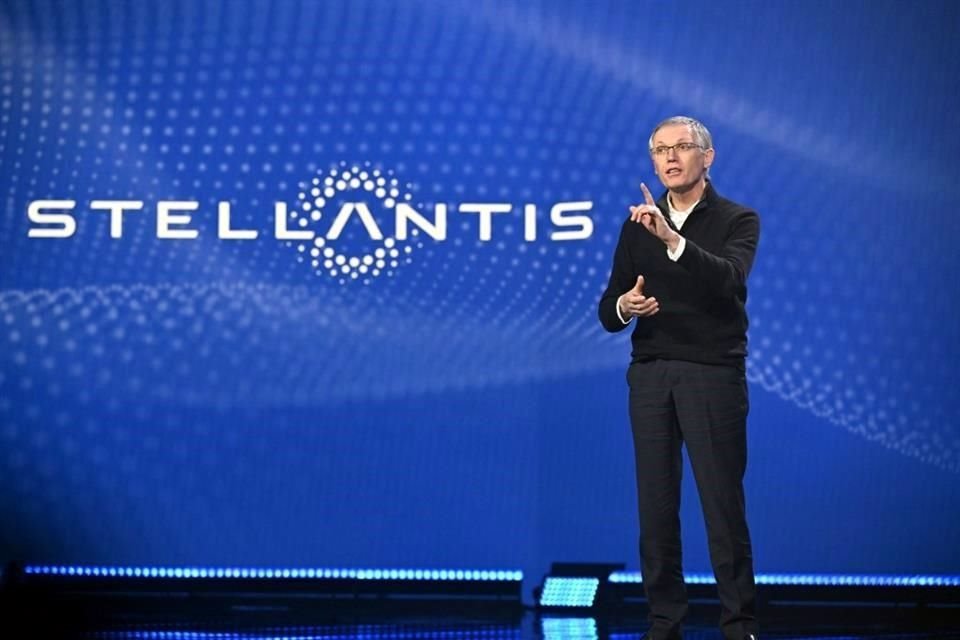 Carlos Tavares, CEO de Stellantis, anunció una inversión récord de 5,600 millones de euros en Sudamérica.