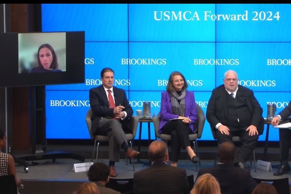 Autoridades mexicanas durante su participación en el foro organizado por Brookings Institution.