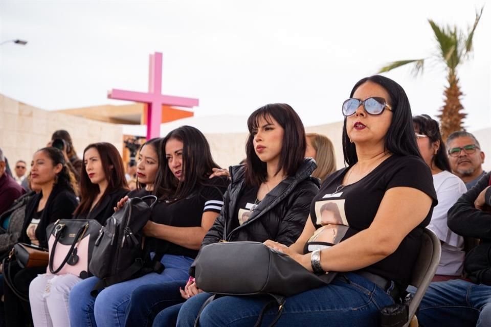 Familiares de víctimas de feminicidio en Juárez.