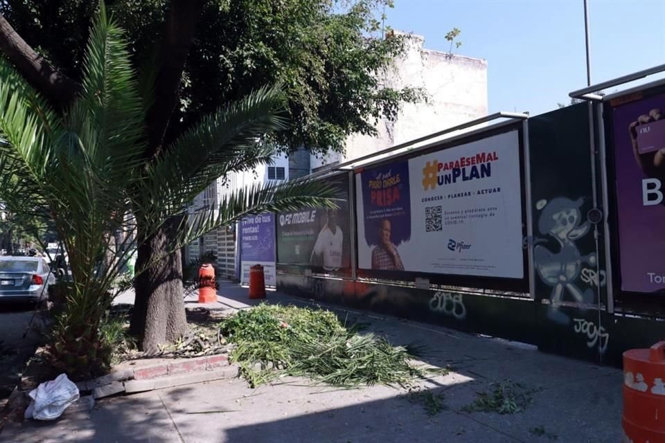 Mientras se acercan las elecciones de 2024, las vallas publicitarias políticas, la mayoría ilegales, generan más contaminación visual en CDMX.