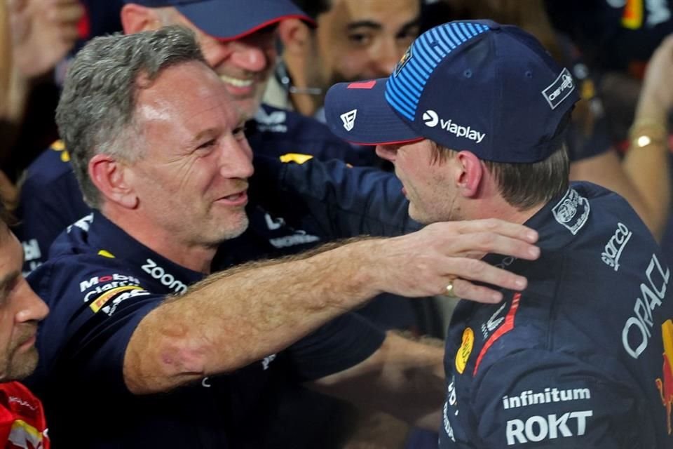 Christian Horner felicitó a Verstappen.