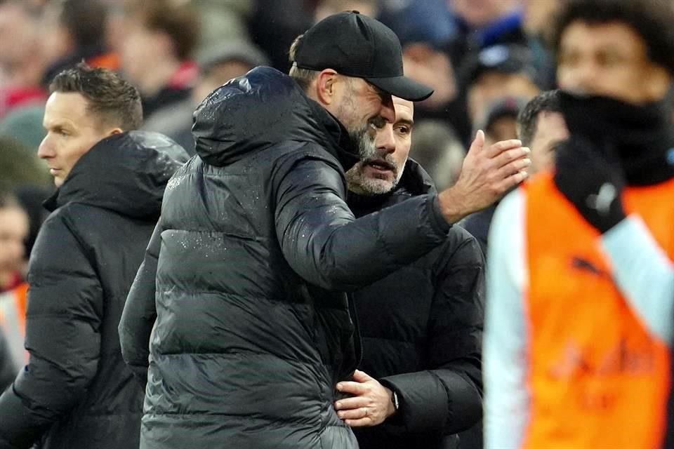 Jürgen Klopp se enfrentó por última ocasión como técnico del Liverpool a Pep Guardiola, en la Premier League.