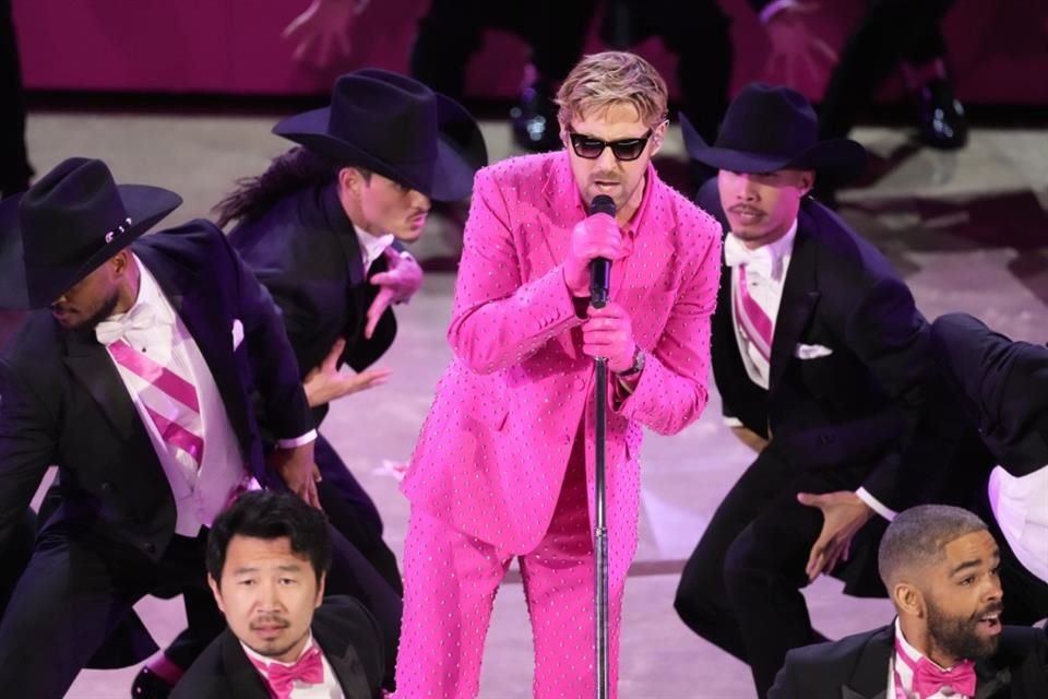 Ryan Gosling interpreta a Ken en la cinta Barbie.