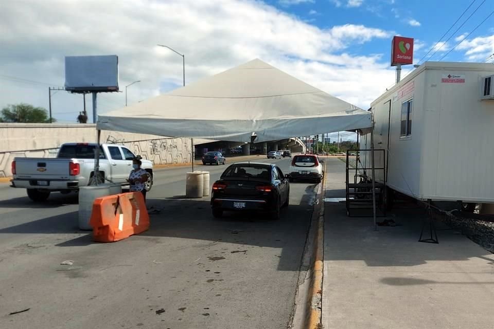 En el módulo en Miguel Alemán y Concordia, a las 11:00 horas sólo restaban 10 pruebas, que más tarde se agotaron.