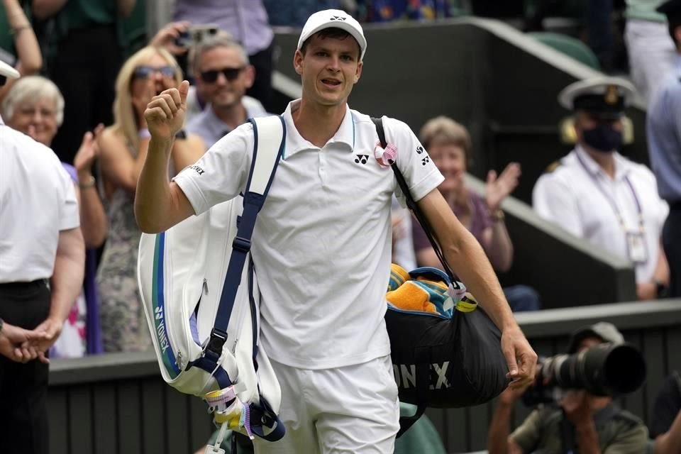 El polaco Hurkacz alargó la Semifinal hasta cuatro mangas al ganar la tercera, pero no le alcanzó para más.