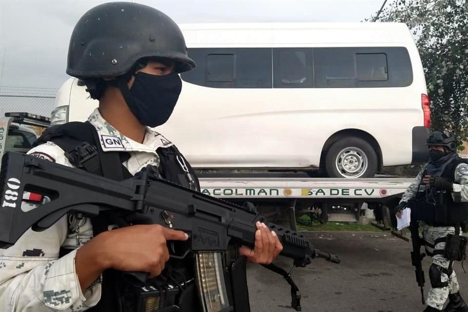 Un militar que viajaba en transporte público murió tras recibir un disparo en el rostro durante un asalto, en la carretera México-Pachuca, hacia CDMX.