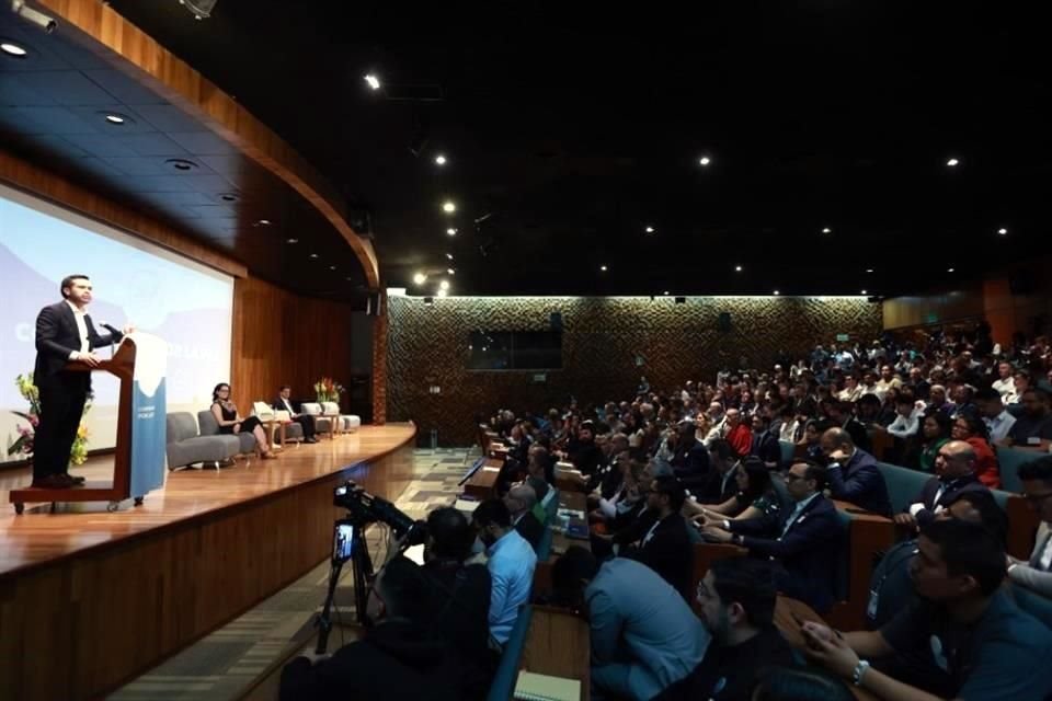 El discurso se realizó frente a académicos, religiosos y expertos en seguridad en el Centro Cultural Universitario Tlatelolco.