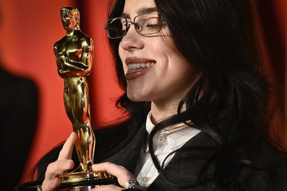 Billie Eilish ha ganado dos Óscar