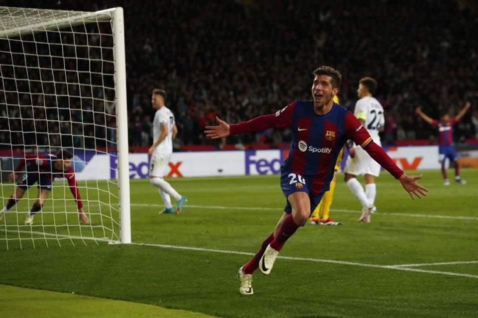 El Barcelona clasificó a Cuartos de Final de Champions League por primera vez en cuatro años, tras vencer 3-1 (4-2 global) al Napoli.