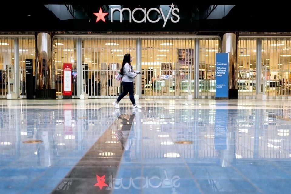 Las acciones de Macy's han subido un 12% en los últimos 12 meses, lo que le da un valor de mercado de alrededor de 5 mil 700 millones de dólares.