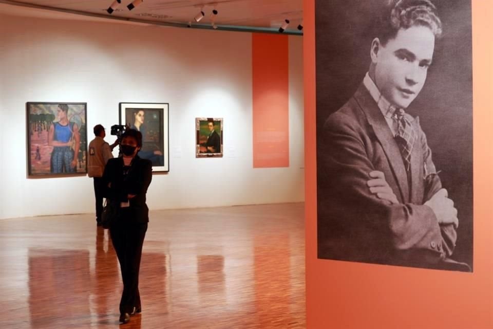 'Abraham Ángel: entre el asombro y la seducción', curada por Mark A. Castro, se presenta en el Museo de Arte Moderno en colaboración con el Museo de Arte de Dallas.