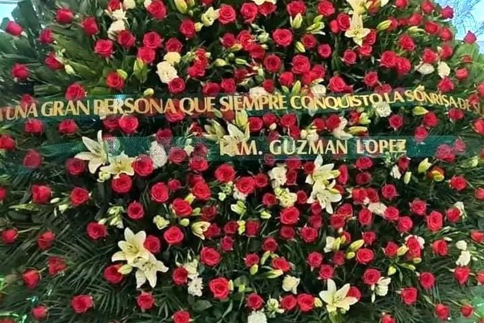 Arreglo enviado por la familia de Joaquín Guzmán Loera.