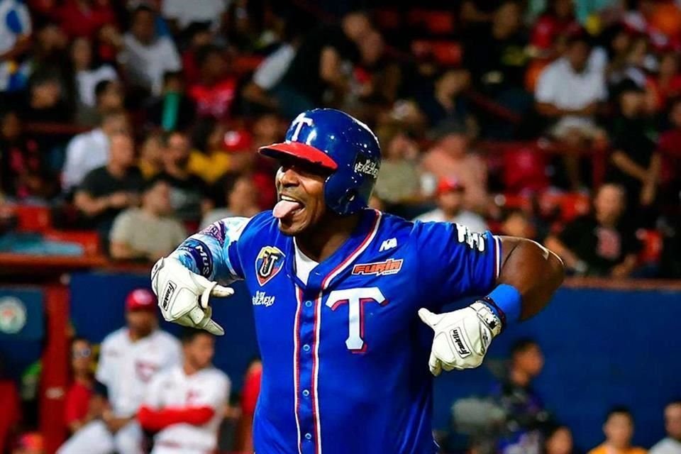 Yasiel Puig viene de ser una de las figuras clave en los títulos de los Tiburones de La Guaira en la Liga Venezolana y Serie del Caribe en Miami.