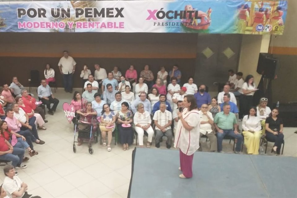 La candidata Xóchitl Gálvez acusó que hijos del Presidente López Obrador 'privatizaron' Pemex y la volvieron un negocio familiar.