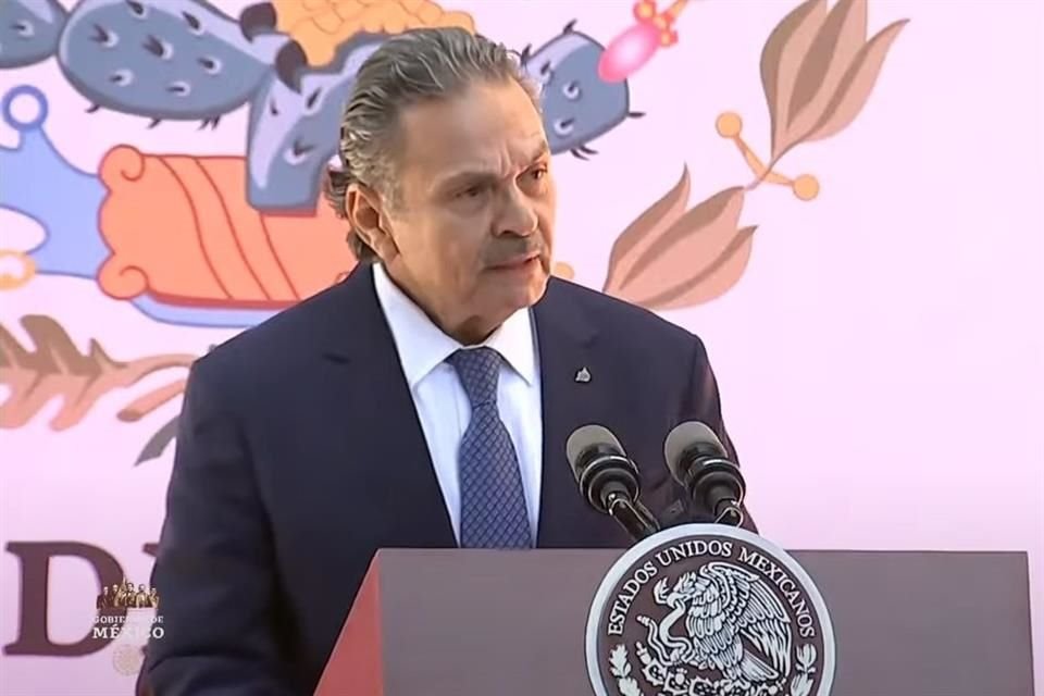 En un evento por la conmemoración de la expropiación petrolera en el que también participó AMLO, Octavio Romero agradeció las ayudas financieras del Gobierno.