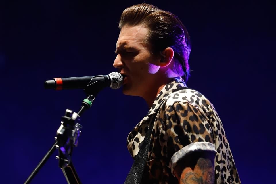 Drake Bell también compartió que, como respuesta al abuso y la falta de ayuda profesional, en su juventud consideró factible recurrir a medidas como el alcohol y las 'malas conductas'.