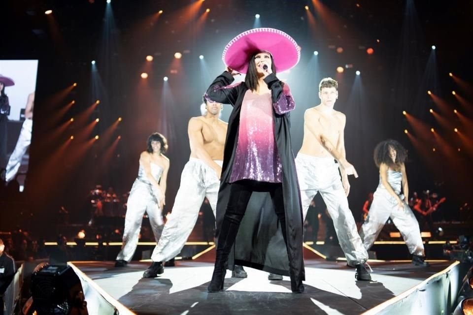 La cantante entregó 34 canciones que sus fans celebraron en grande.