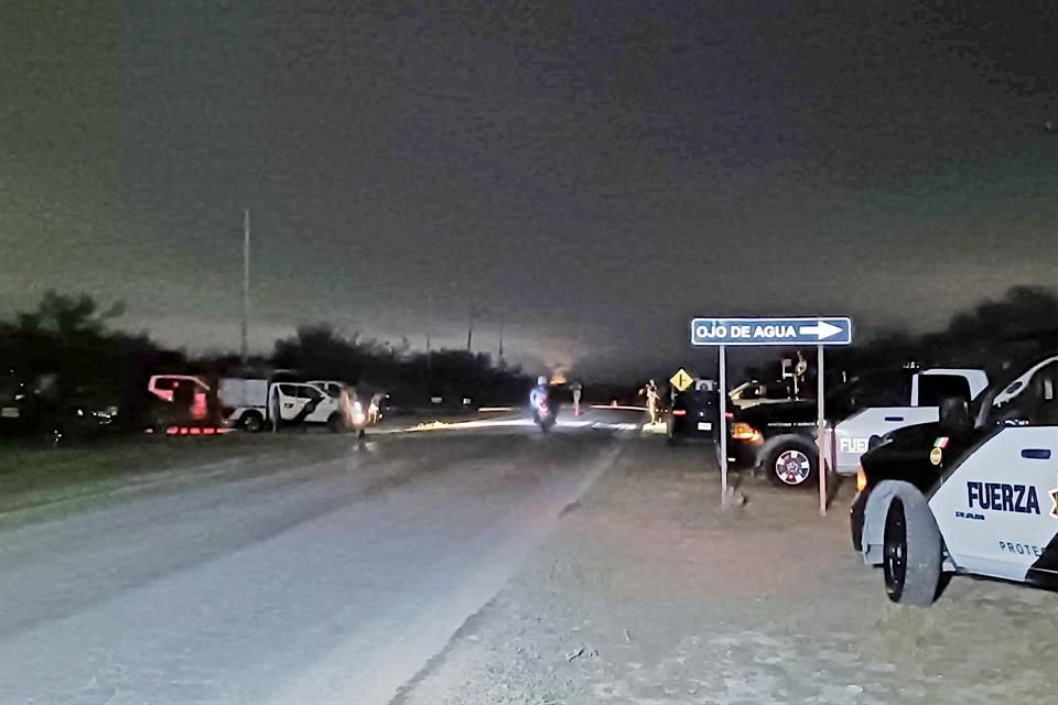 Cuerpos de al menos 10 personas calcinadas fueron encontrados ayer en una área despoblada en el Municipio de Pesquería, Nuevo León.