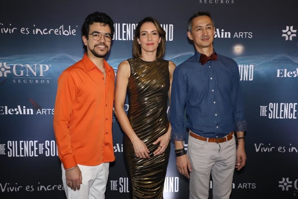 Rolando Fernández, Alondra de la Parra y Yorrick Troman presentes.