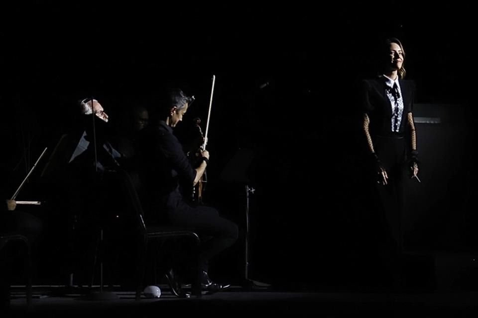 Alondra De la Parra en la obra 'The Silence of Sound'.