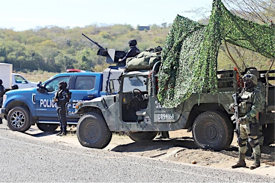 Elementos militares y de seguridad fueron desplegados en el estado para localizar a las personas plagiadas. 