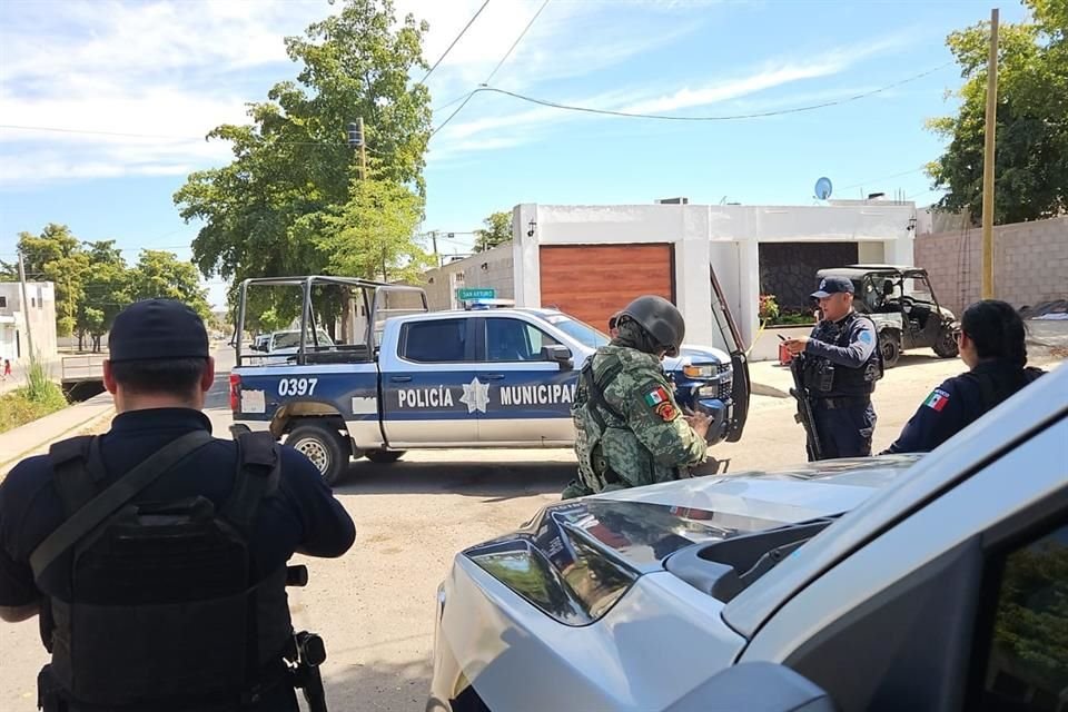 Tras el plagio masivo, elementos de seguridad fueron desplegados en Culiacán, Sinaloa, para localizar a las familias.