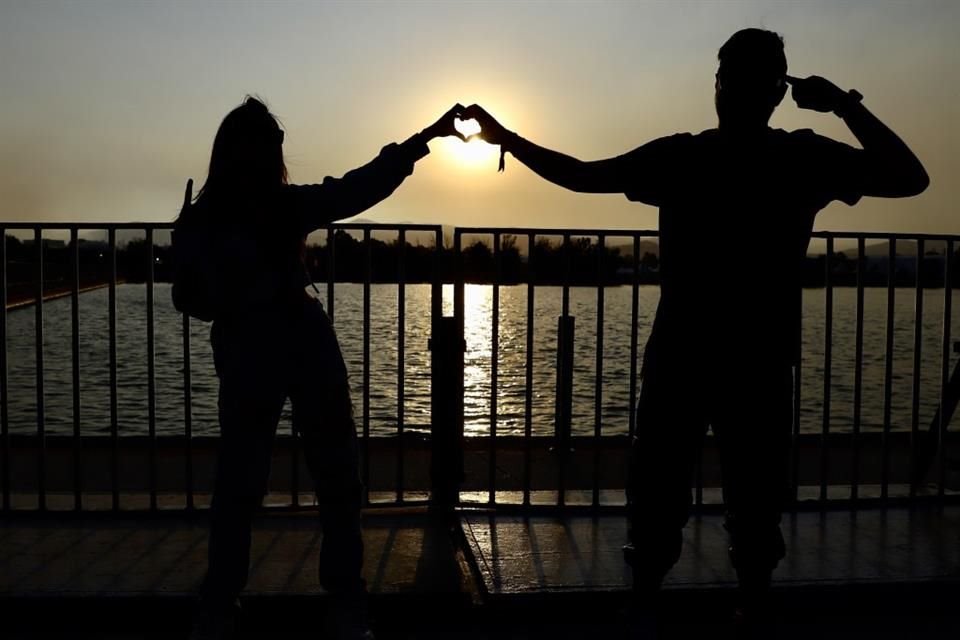 El primer día del festival Ceremonia fue pintado por las bellas postales que regaló el atardecer sobre el Parque Bicentenario.