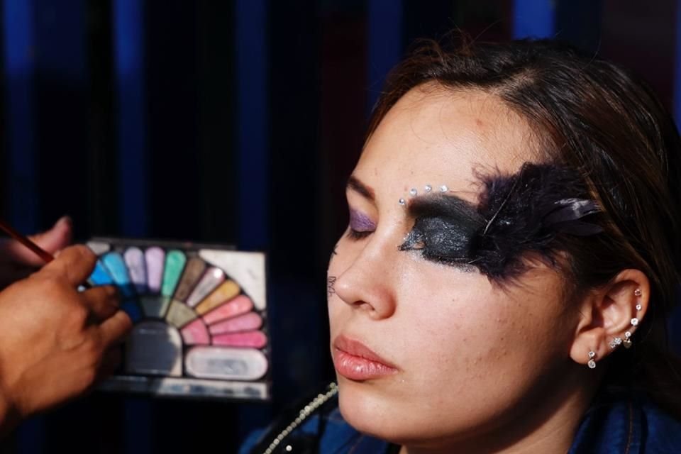 El maquillaje al estilo de Moderatto estaba en 70 pesitos.