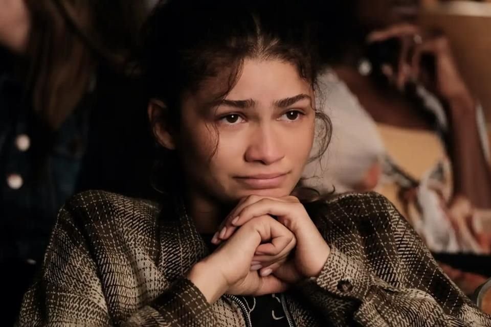 El rodaje de la tercera temporada de la serie Euphoria se aplazó para ajustes de su guión; se prevé que esté al aire el próximo año.